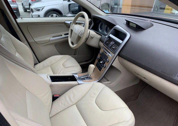 Volvo XC 60 cena 43000 przebieg: 135127, rok produkcji 2010 z Kraków małe 301